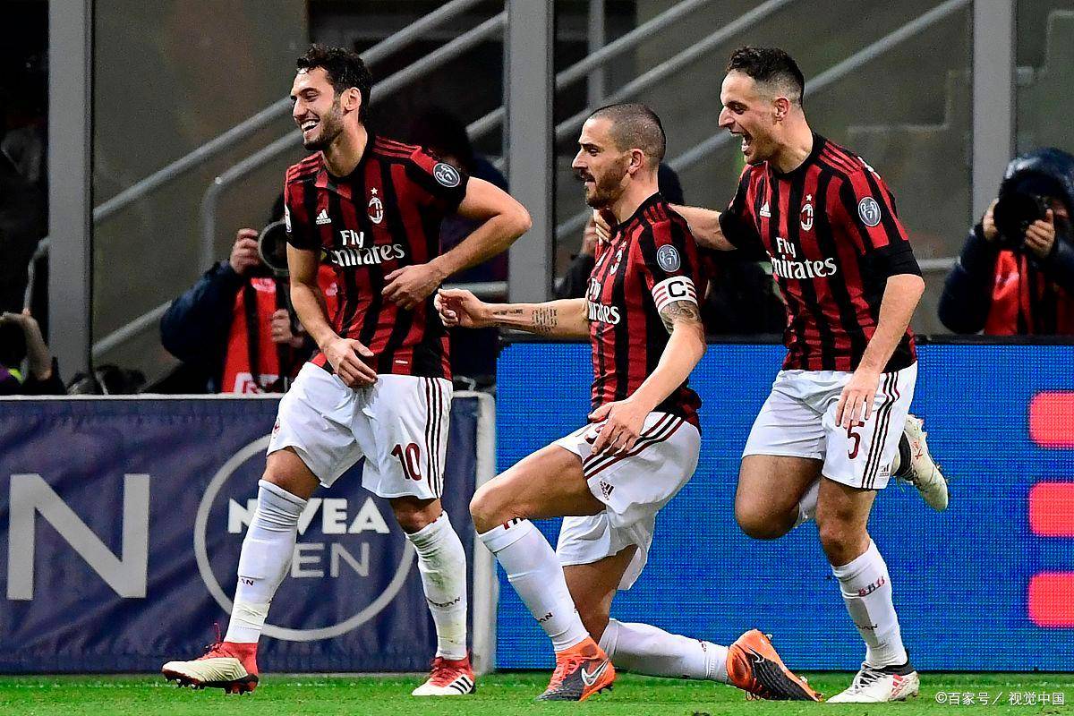 这脚任意球让门将都愣住了