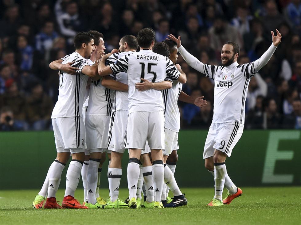 凌晨4点：欧冠19亿欧元对决，利物浦19人战国米，萨拉赫被弃！