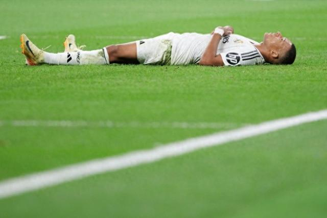 官方：卢卡库恢复训练，并顶替德布劳内入选欧冠大名单（官方消息：卢卡库已恢复训练，取代德布劳内入选欧冠名单）