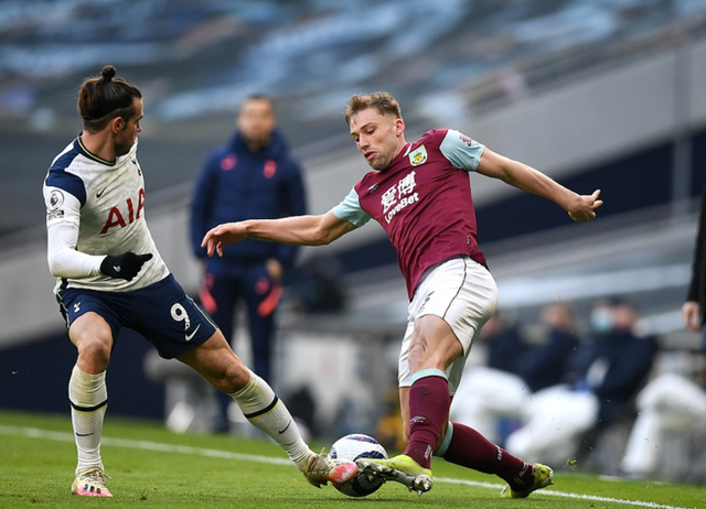 意甲第15轮观赛指南：佛罗伦萨继续力争首胜，罗马科莫强强对决（意甲第15轮看点：佛罗伦萨冲击首胜，罗马与科莫上演焦点对决）