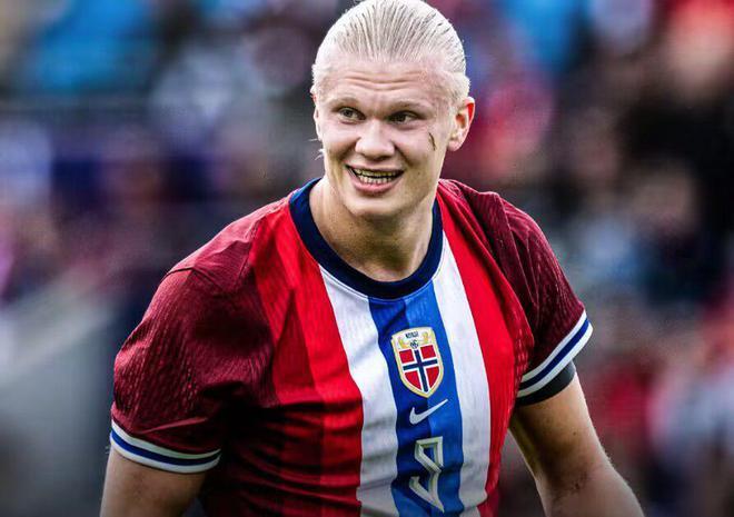 诺坎普新王？17岁的亚马尔和梅西谁更强？