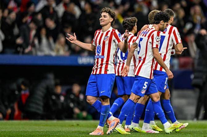 米体：意甲启用高可见度足球，荧光橙配色以往仅用于极端天气（米体：意甲将启用高可视度用球，曾仅用于极端天气的荧光橙配色成常态）