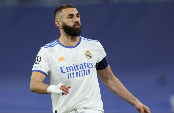 记者：拜仁17岁小将卡尔曾接受皇马试训，但最终未能签约（记者：拜仁17岁新星卡尔曾在皇马试训，终未签约）