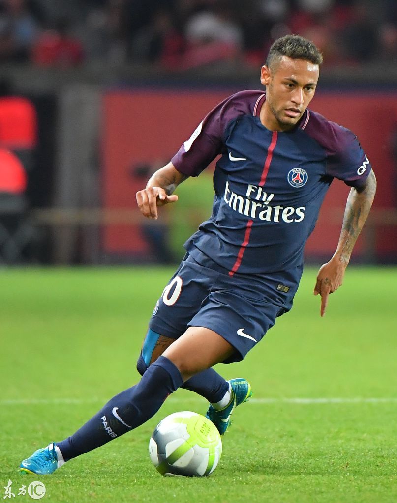 拉波尔塔：我们正着手在诺坎普为梅西立雕像，他值得如此致敬